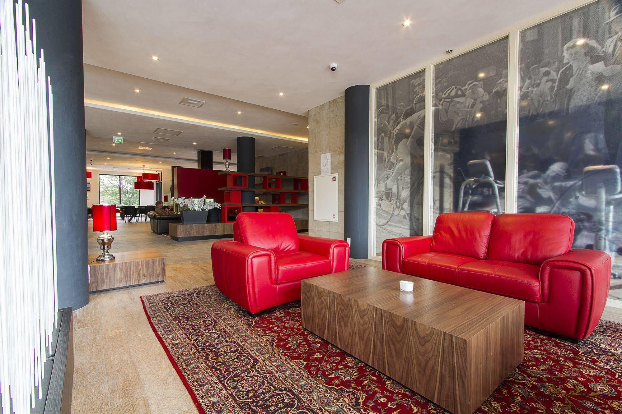 Bastion Hotel Eindhoven Waalre Bagian luar foto