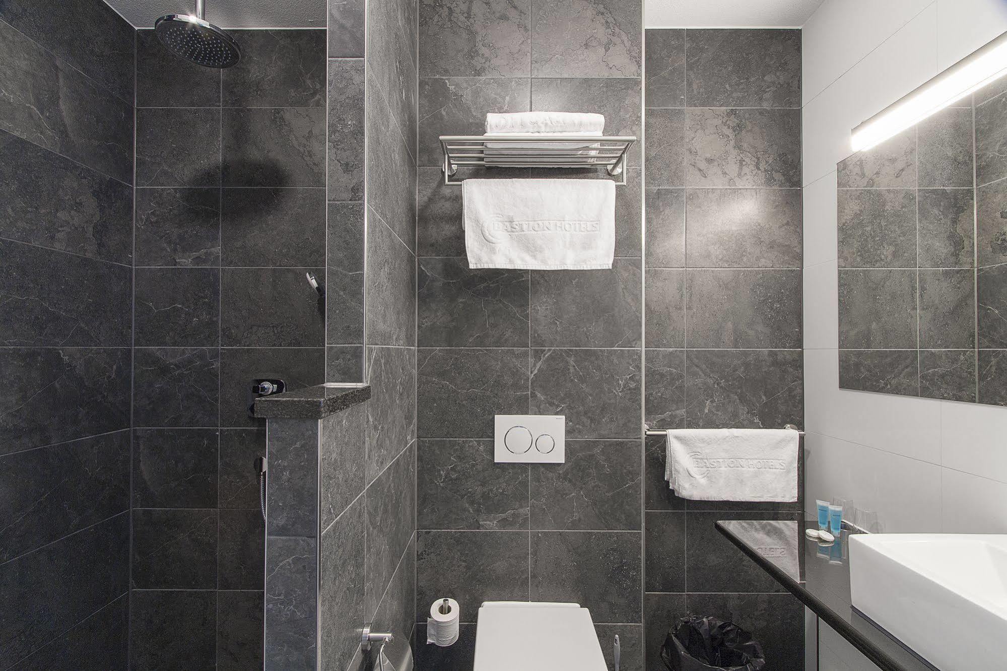 Bastion Hotel Eindhoven Waalre Bagian luar foto