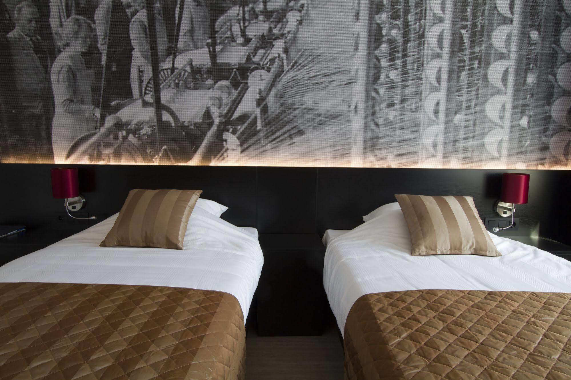 Bastion Hotel Eindhoven Waalre Bagian luar foto