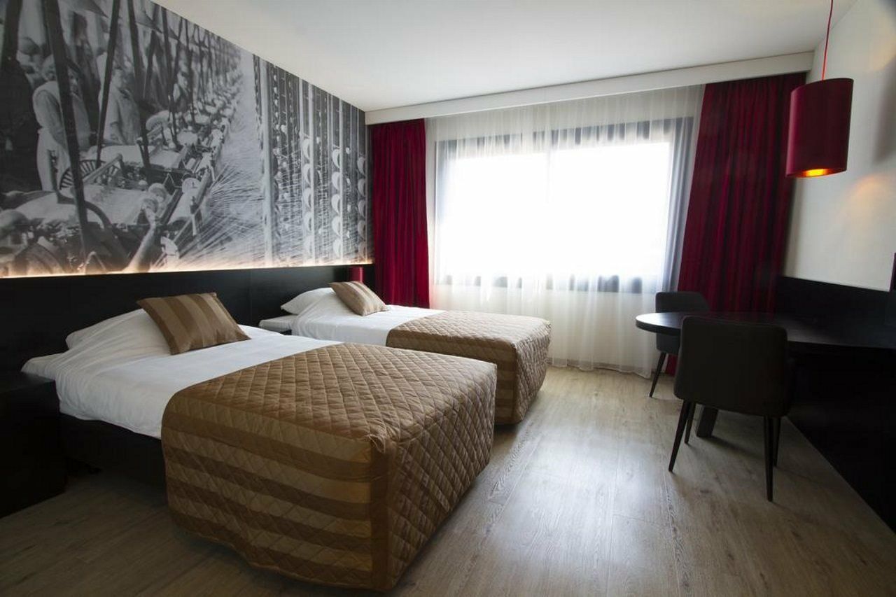 Bastion Hotel Eindhoven Waalre Bagian luar foto