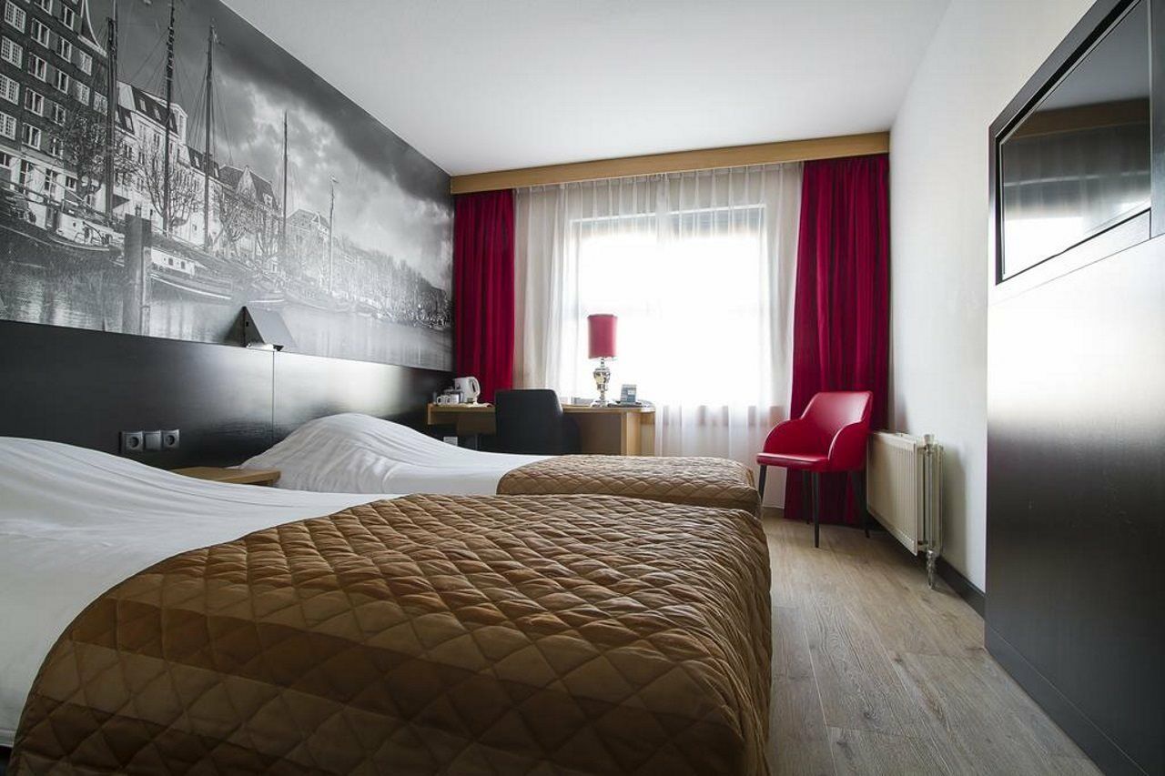 Bastion Hotel Eindhoven Waalre Bagian luar foto